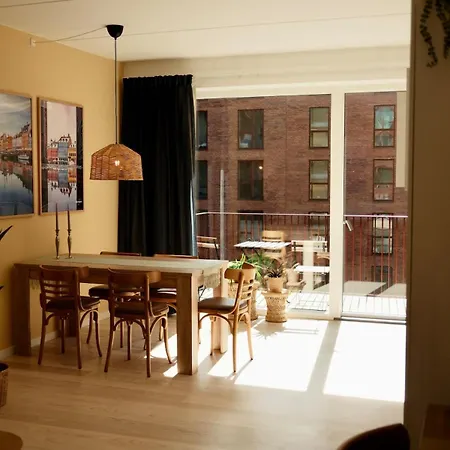 Boheme-luxury In Carlsberg - With 1 Bedroom *